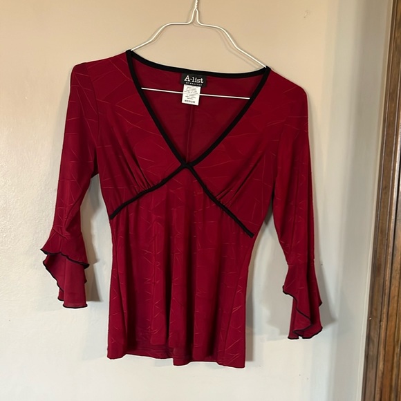 A-list by wrapper Maroon light weight dress top. Size Medium - Picture 3 of 5